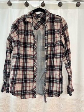 Faherty Plaid Button-Up Shirt — Black, White, Red -Size M